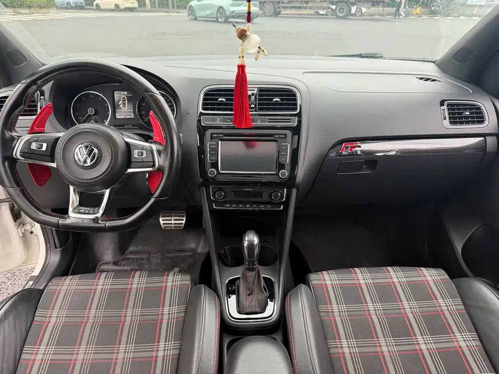 Volkswagen Polo — миниатюра 13