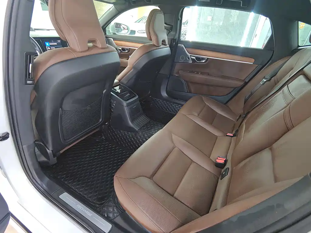 VOLVO S90 PLUG IN HYBRID