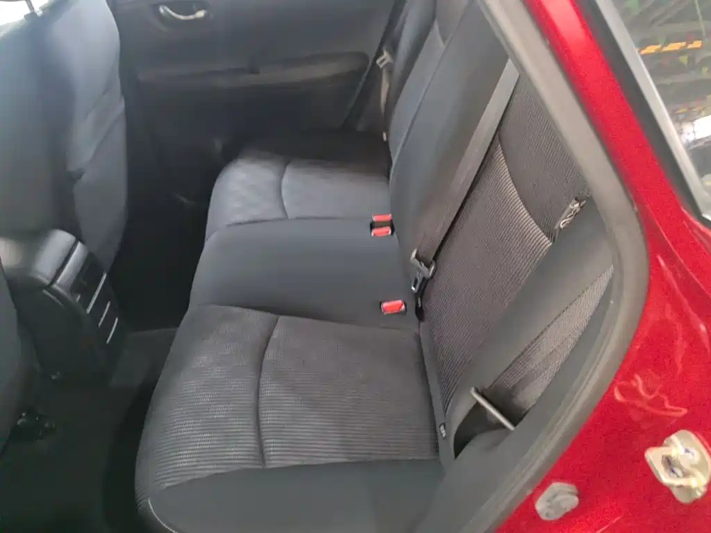 Nissan Tiida — миниатюра 17