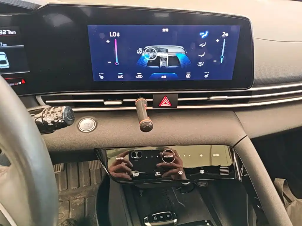 Hyundai Elantra — миниатюра 13