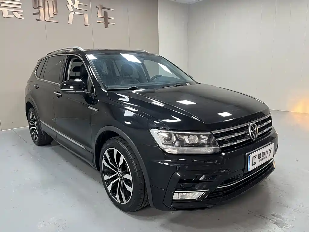 Volkswagen Tiguan L — миниатюра 3