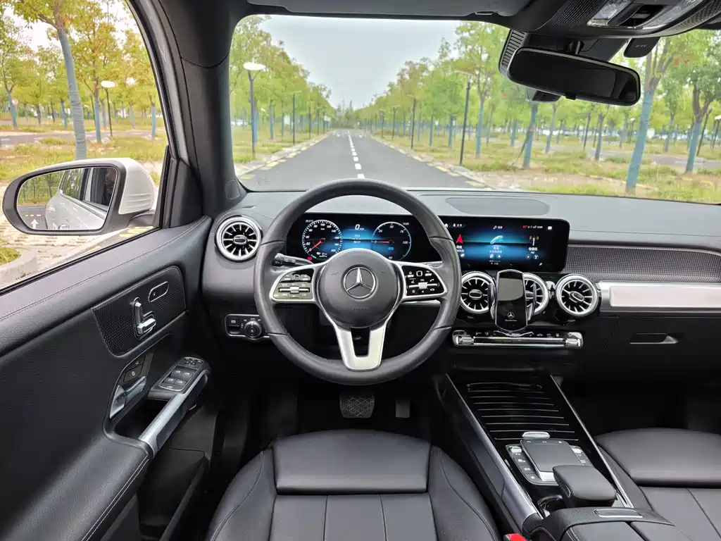 Mercedes-Benz EQB — миниатюра 13