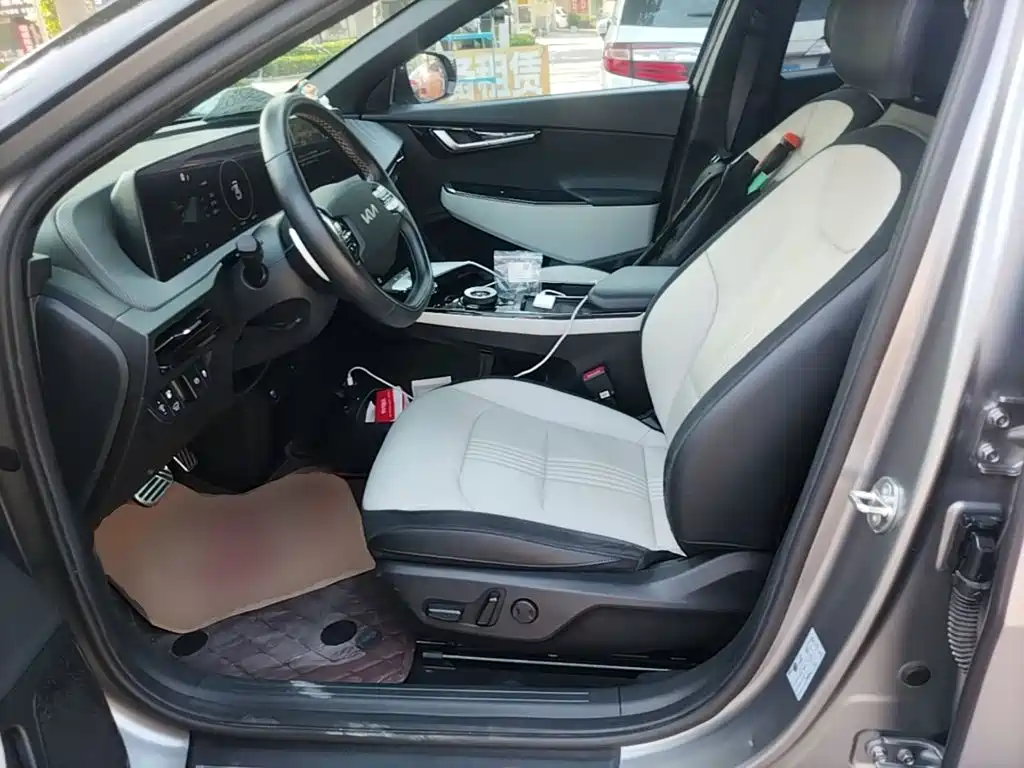 Kia EV6 — миниатюра 15