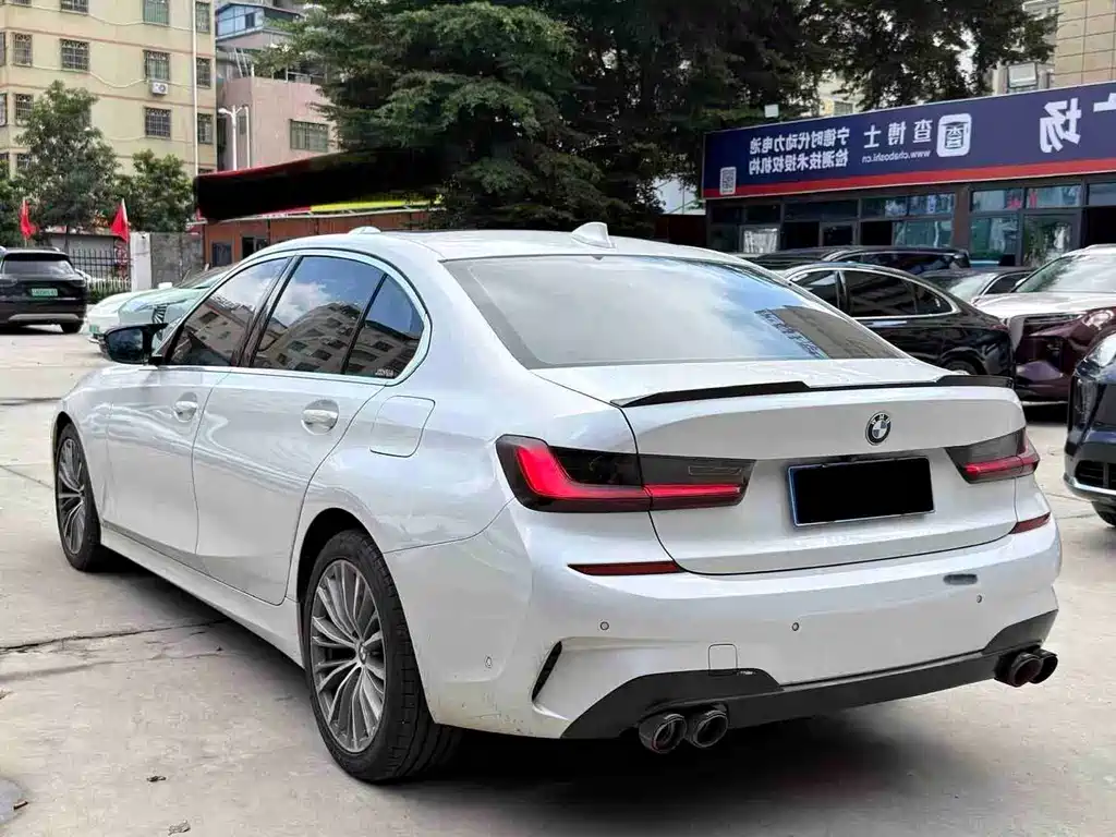 BMW 3 Series — миниатюра 9