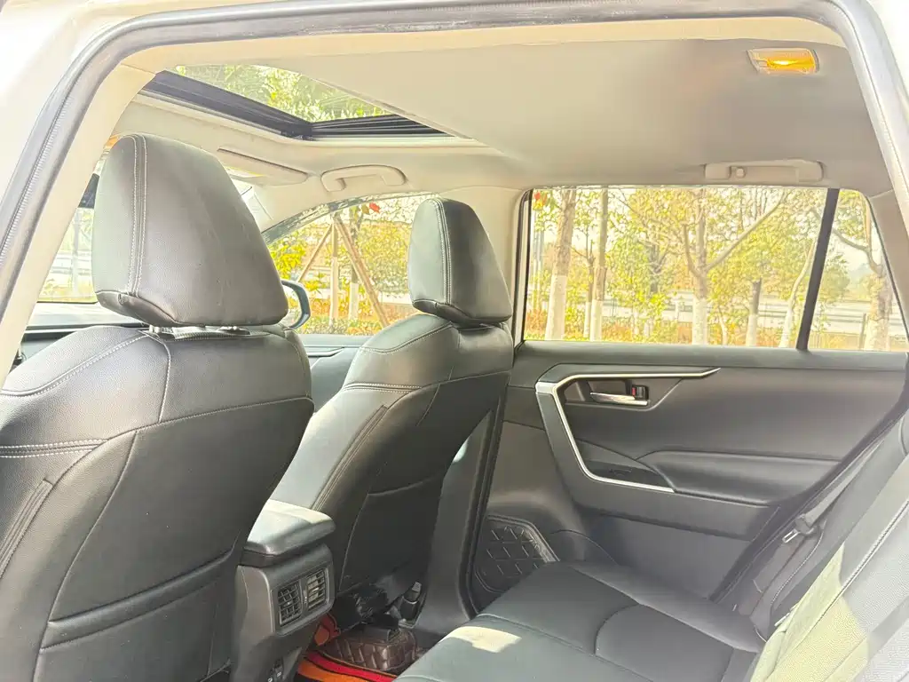 TOYOTA RAV4 RONGFANG