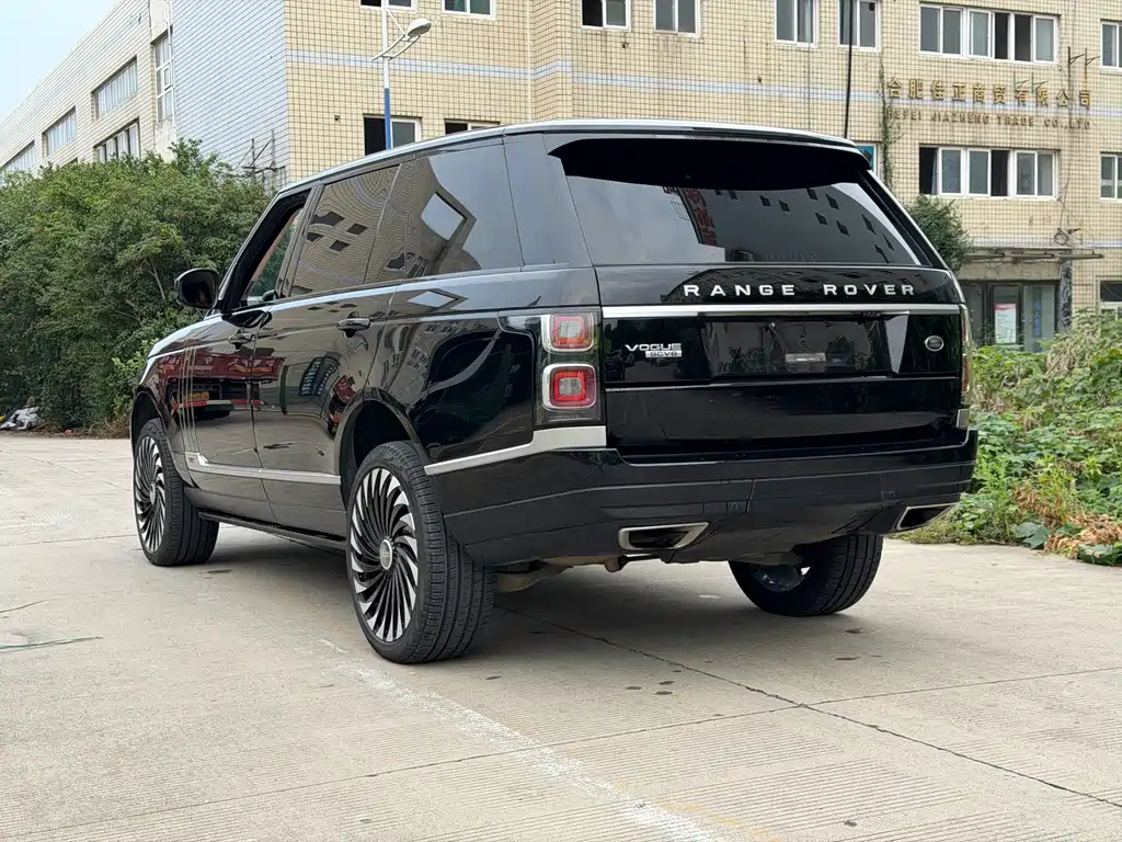 Land Rover Range Rover — миниатюра 18