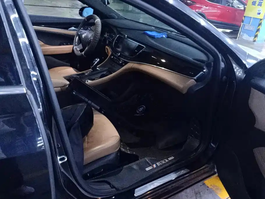 Buick LaCrosse — миниатюра 8