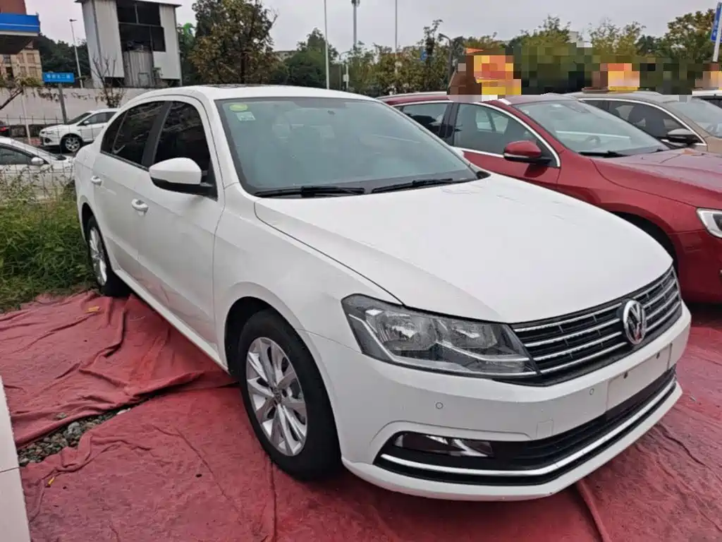 Volkswagen Lavida — миниатюра 4