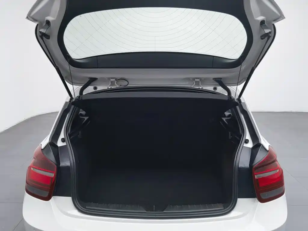 BMW 1 Series (Import) — миниатюра 16