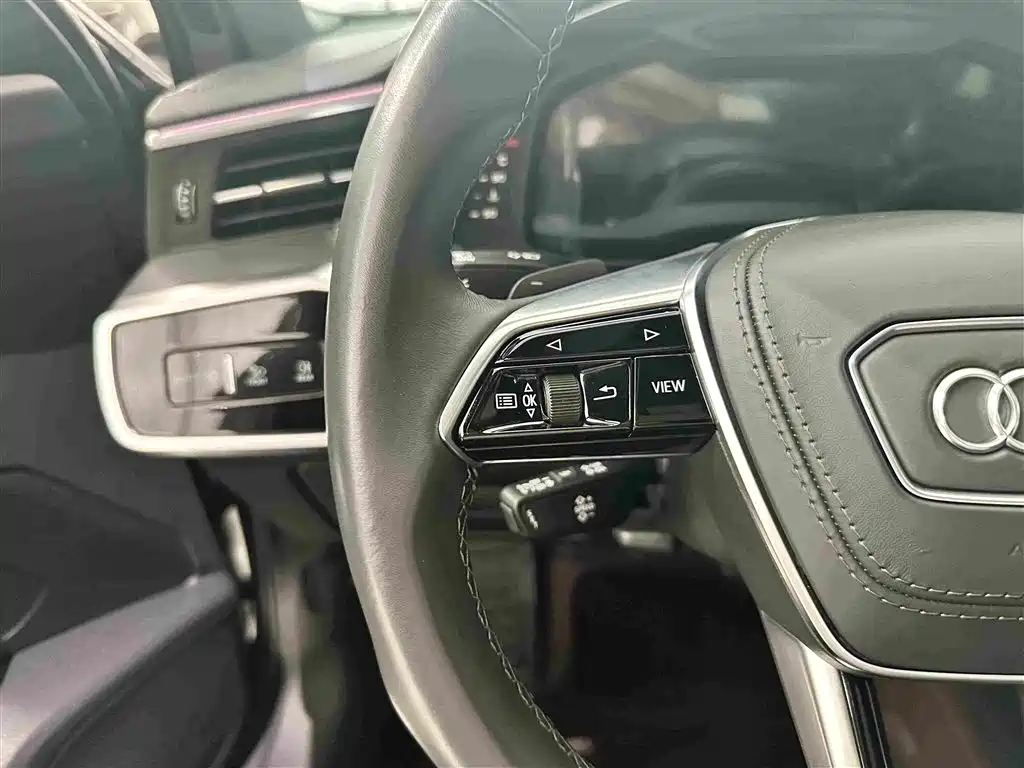 Audi A6L — миниатюра 9