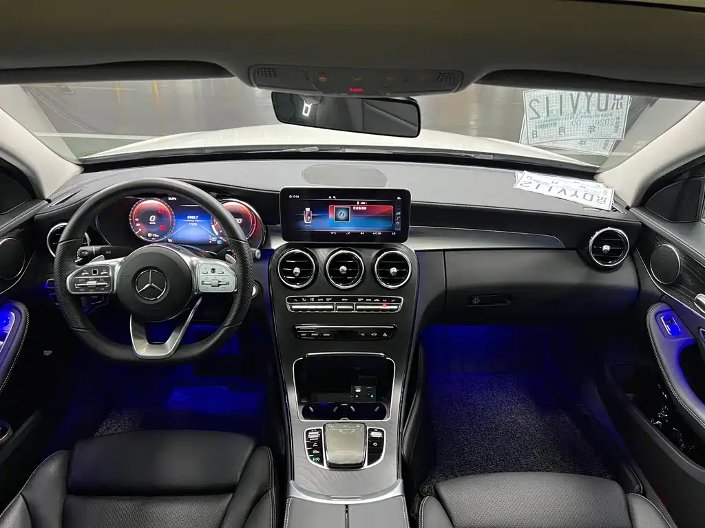 Mercedes-Benz C-Class — миниатюра 12