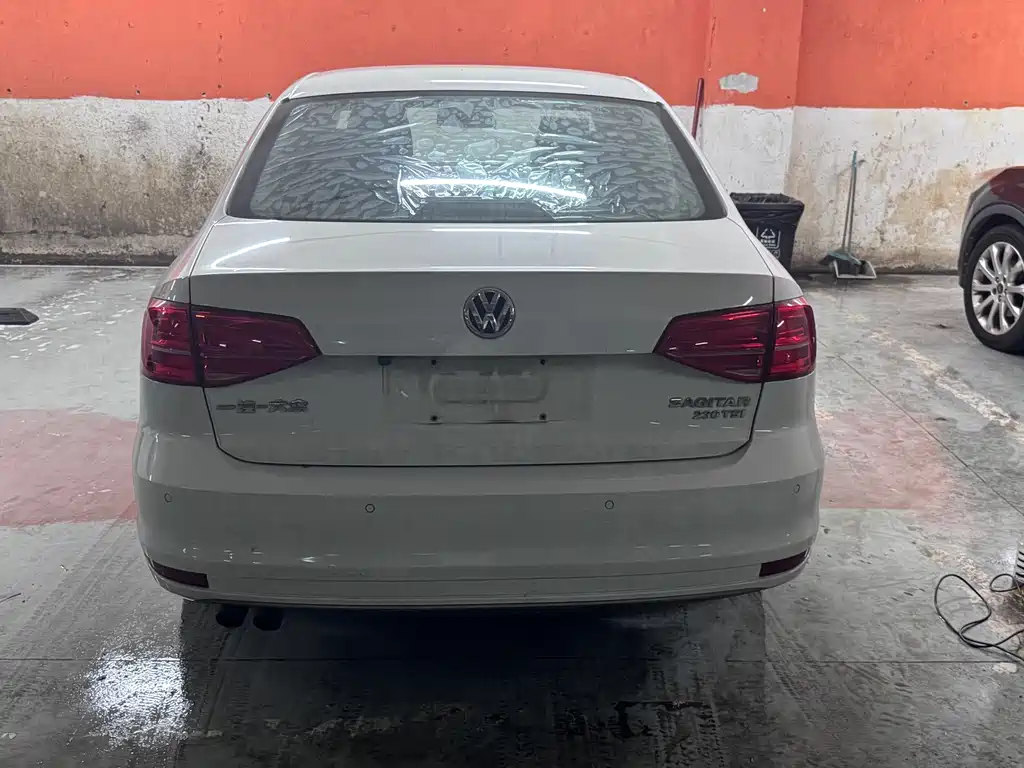 Volkswagen Sagitar — миниатюра 5
