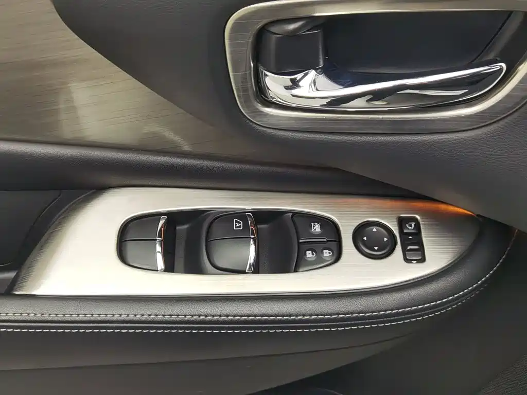 Nissan Murano — миниатюра 9