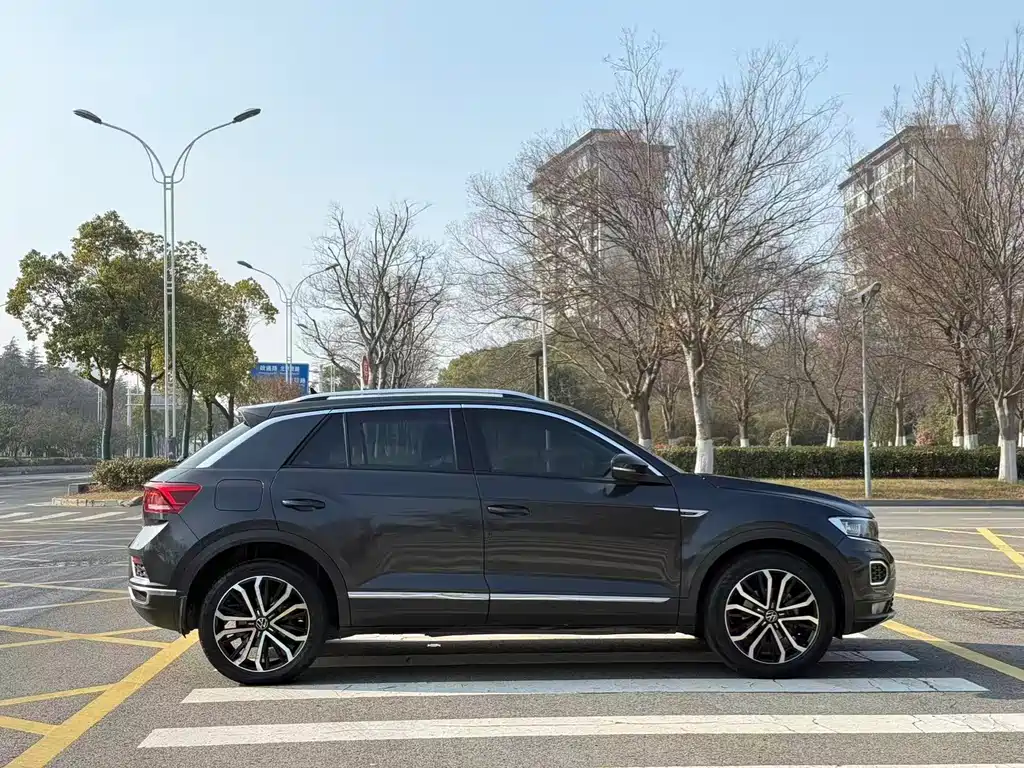 VOLKSWAGEN T ROC EXPLORING SONGS