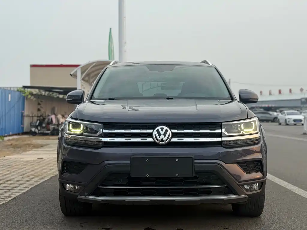 Volkswagen Tharu — миниатюра 2