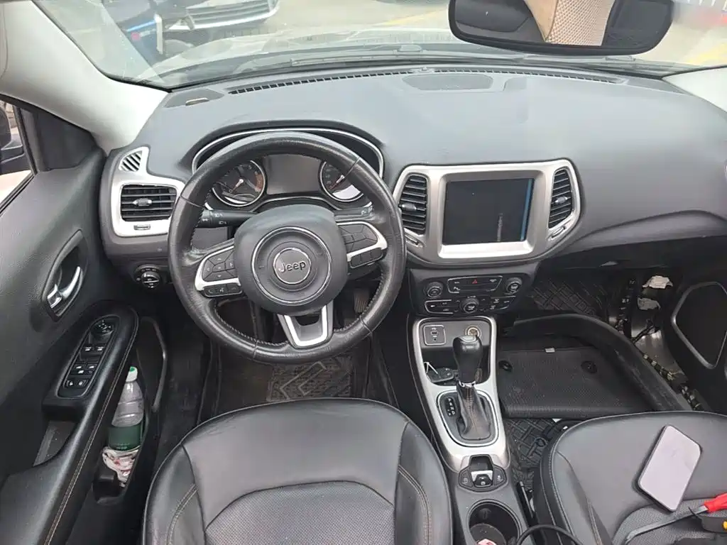 Jeep Compass — миниатюра 15
