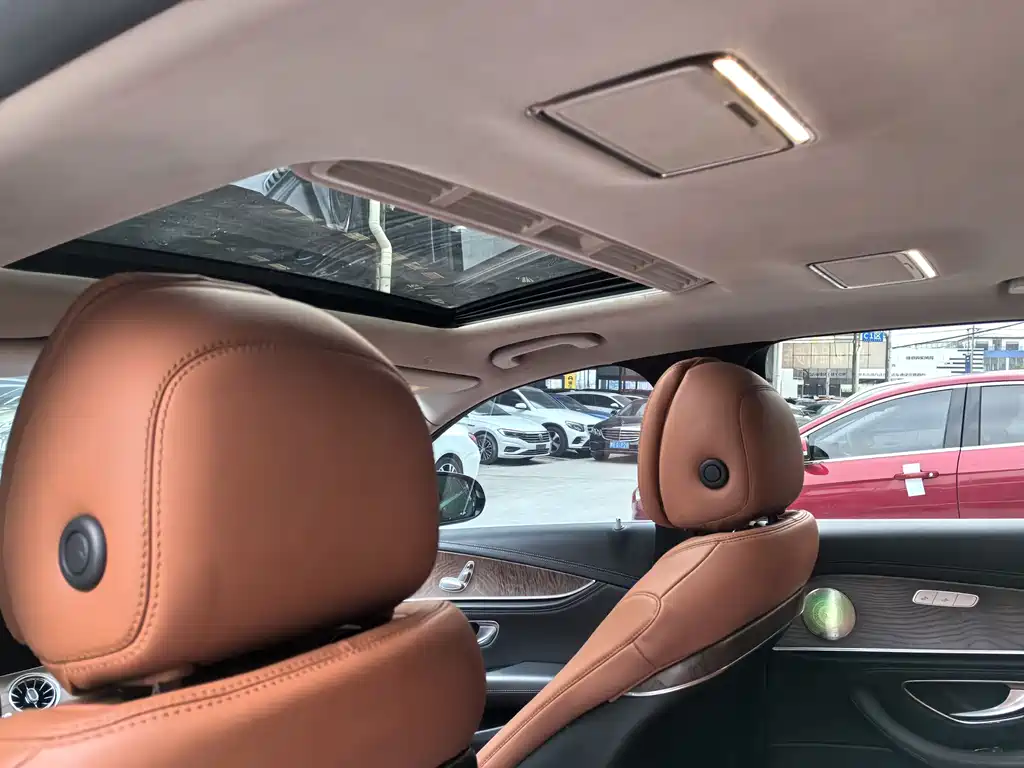 MERCEDES-BENZ E CLASS