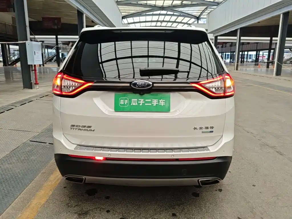 Ford Edge — миниатюра 6