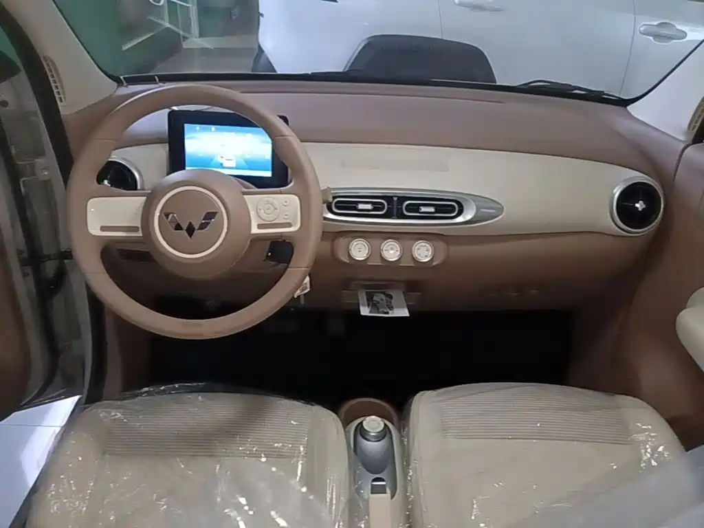 Wuling MINIEV — миниатюра 10