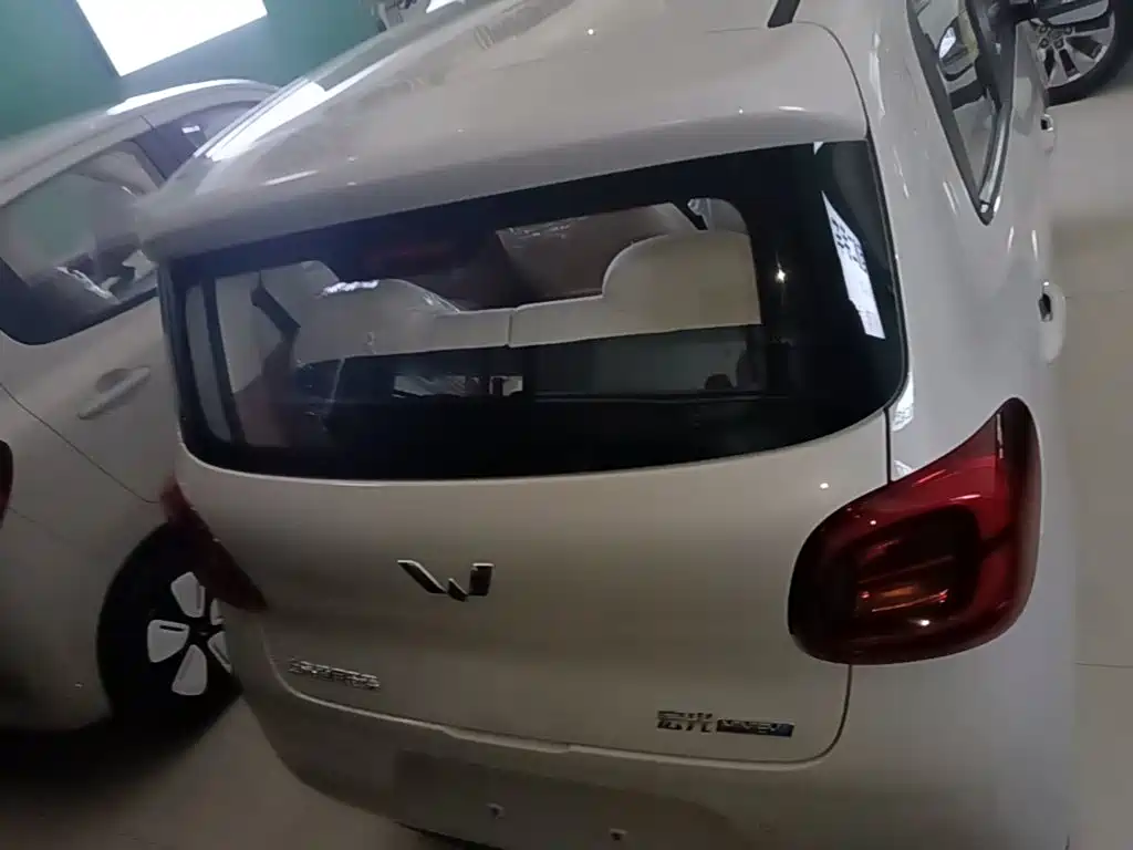 Wuling MINIEV — миниатюра 6