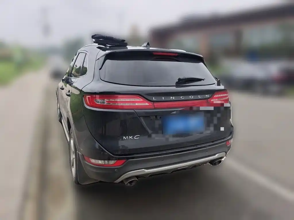 Lincoln MKC — миниатюра 5