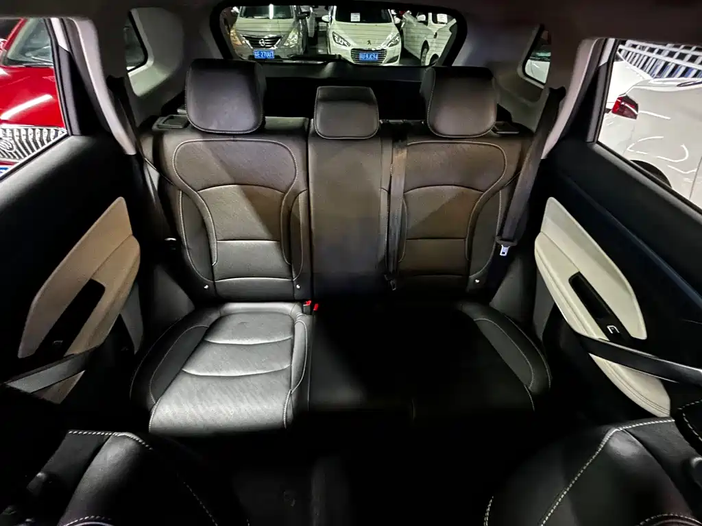 Geely Boyue — миниатюра 9