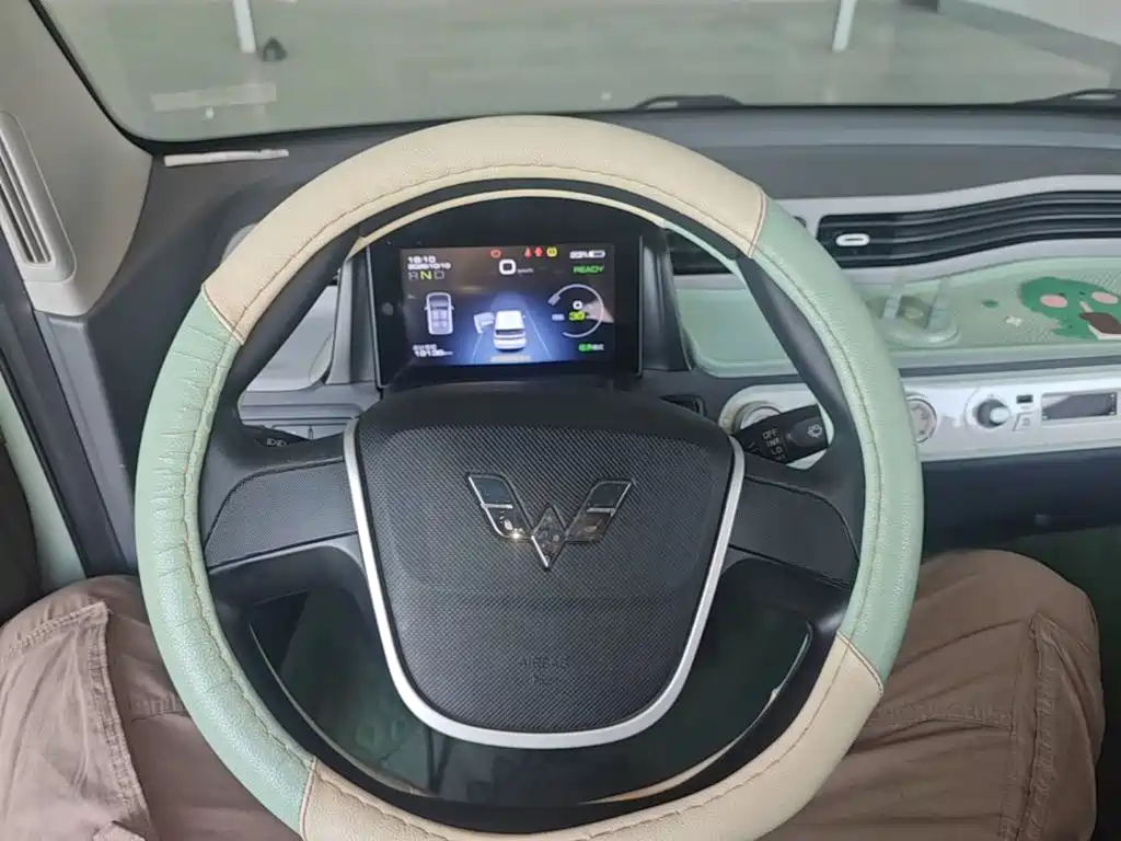 Wuling MINIEV — миниатюра 11