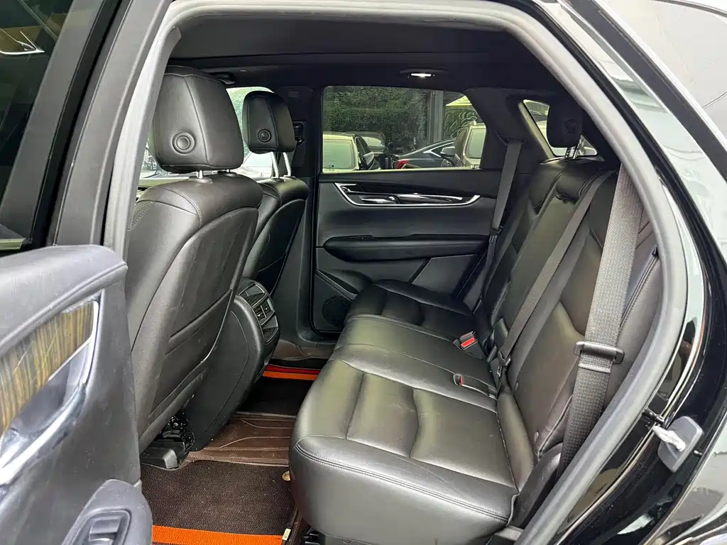 Cadillac XT5 — миниатюра 8