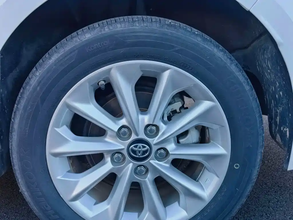 Toyota Corolla — миниатюра 11