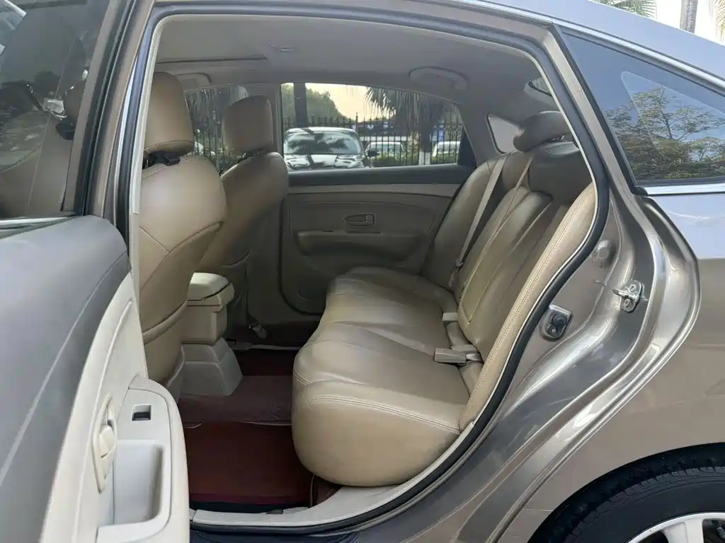 Nissan Sylphy — миниатюра 4