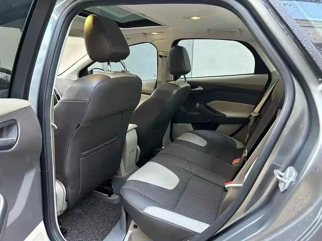 Ford Focus — миниатюра 6