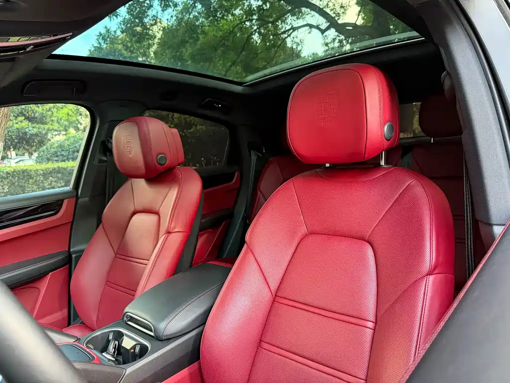 Porsche Cayenne — миниатюра 16
