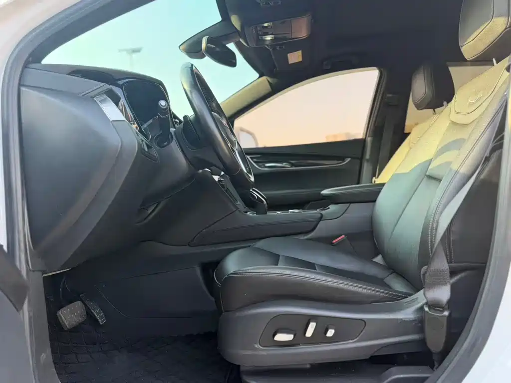 Cadillac XT5 — миниатюра 8