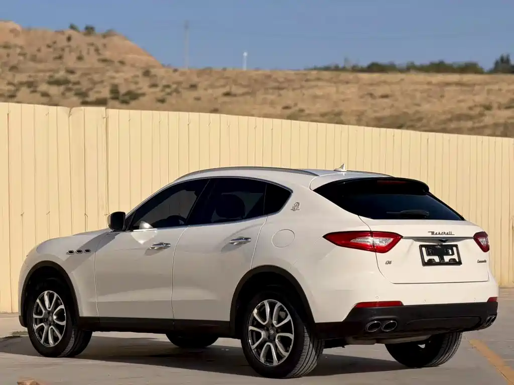 Maserati Levante — миниатюра 6