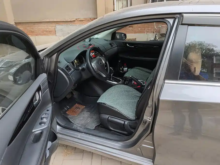 Nissan Tiida — миниатюра 9