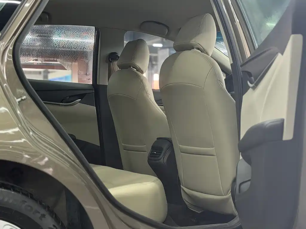 Buick Excelle — миниатюра 9