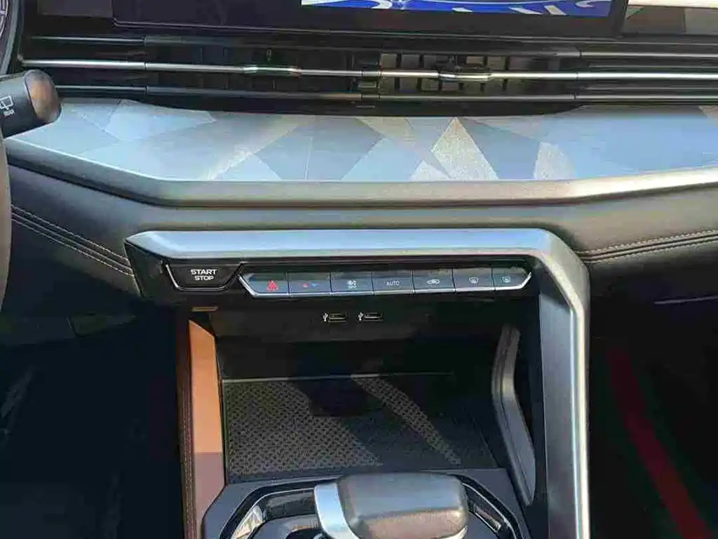 GEELY AUTOMOBILE VISION X6