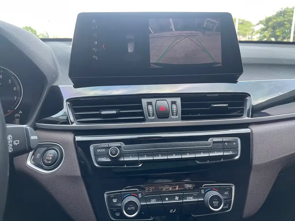 BMW X1 — миниатюра 13