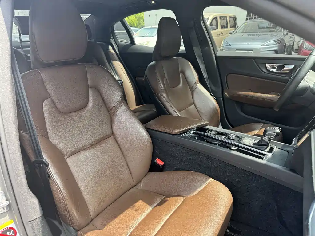 Volvo S60 — миниатюра 11