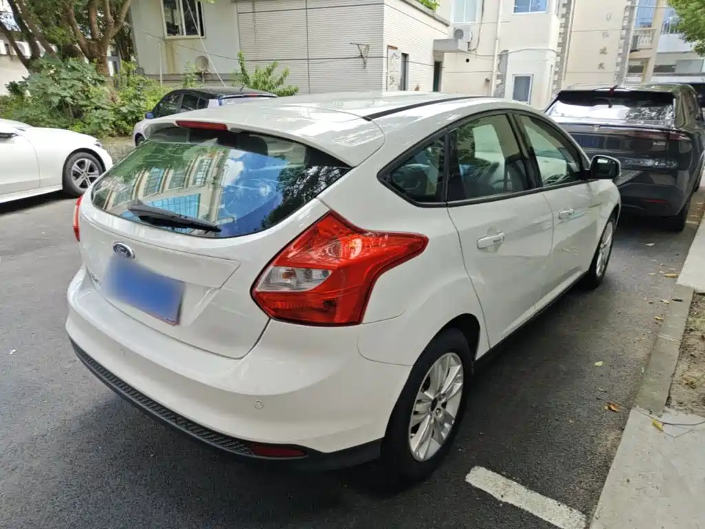 Ford Focus — миниатюра 7