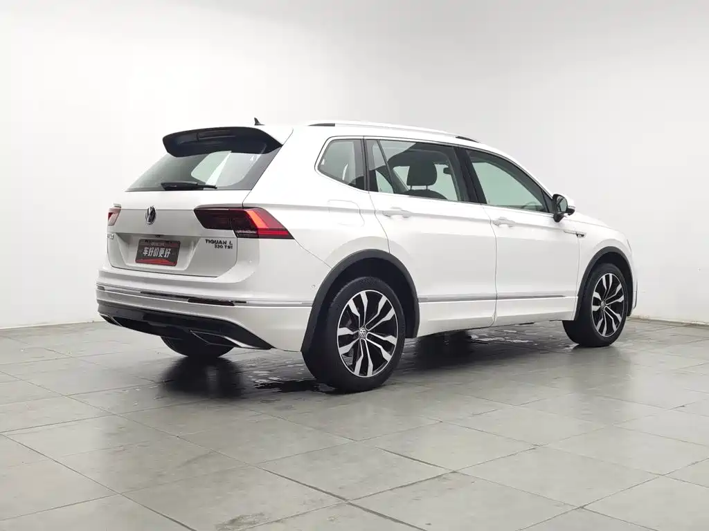 Volkswagen Tiguan L — миниатюра 2