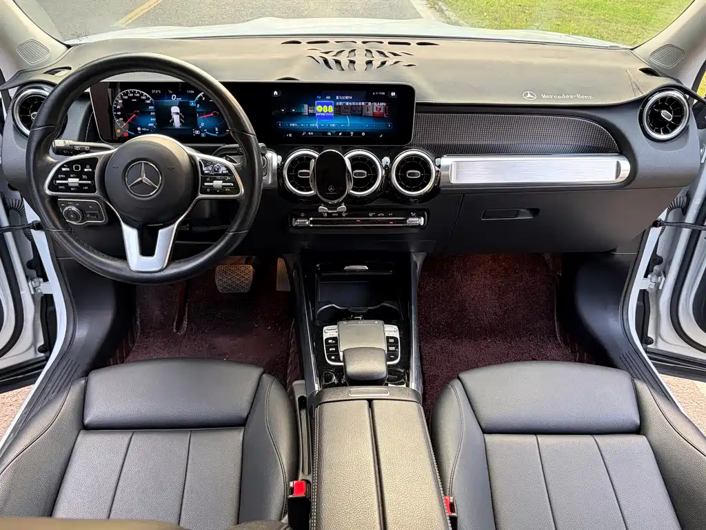 Mercedes-Benz GLB — миниатюра 13