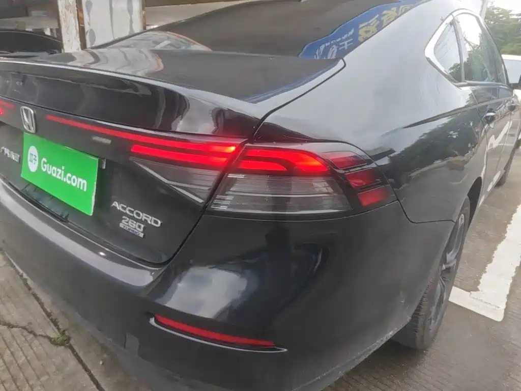 Honda Accord — миниатюра 8
