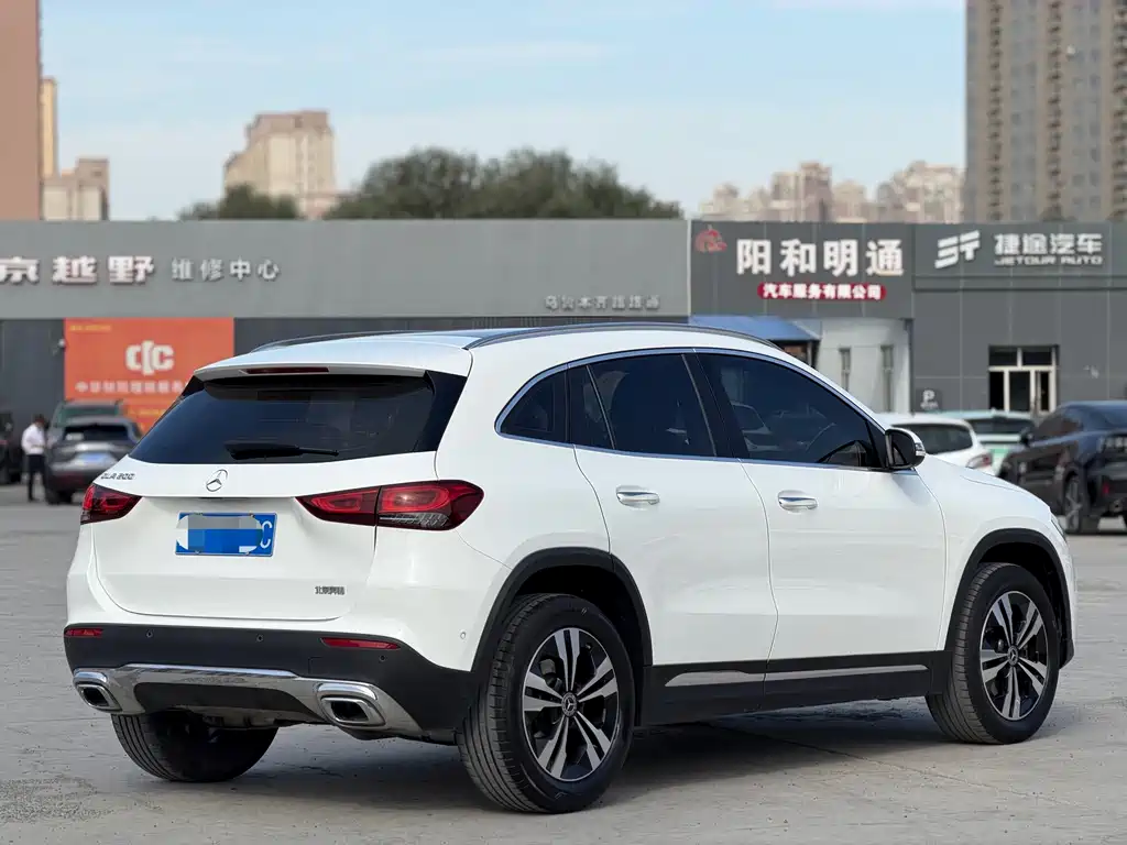 Mercedes-Benz GLA — миниатюра 6