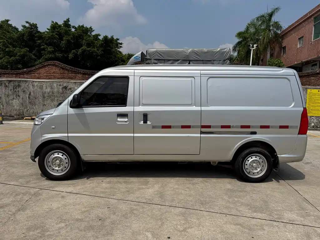 BYD 比亚迪V3 — миниатюра 8