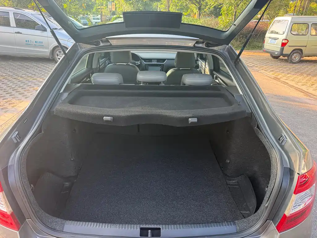 Skoda Octavia — миниатюра 11