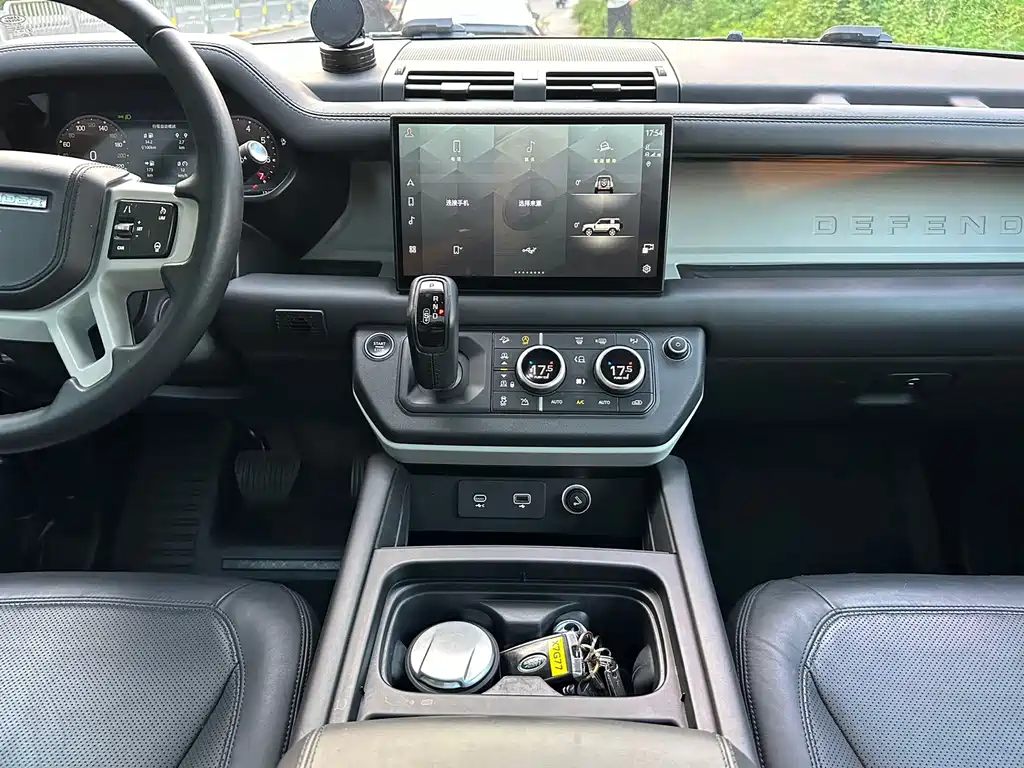 Land Rover Defender — миниатюра 8