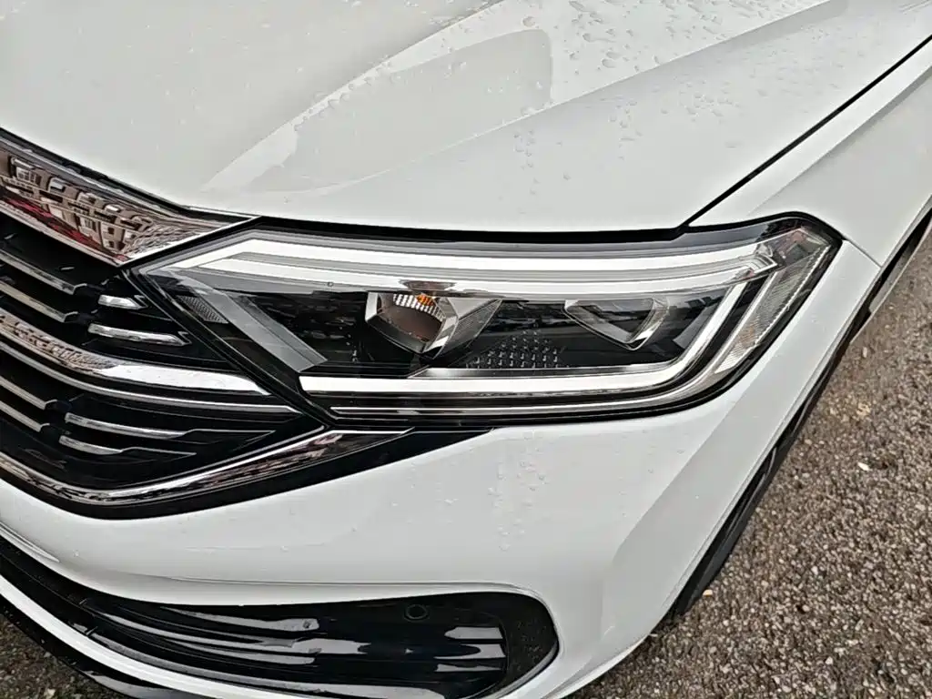 Volkswagen Sagitar — миниатюра 24