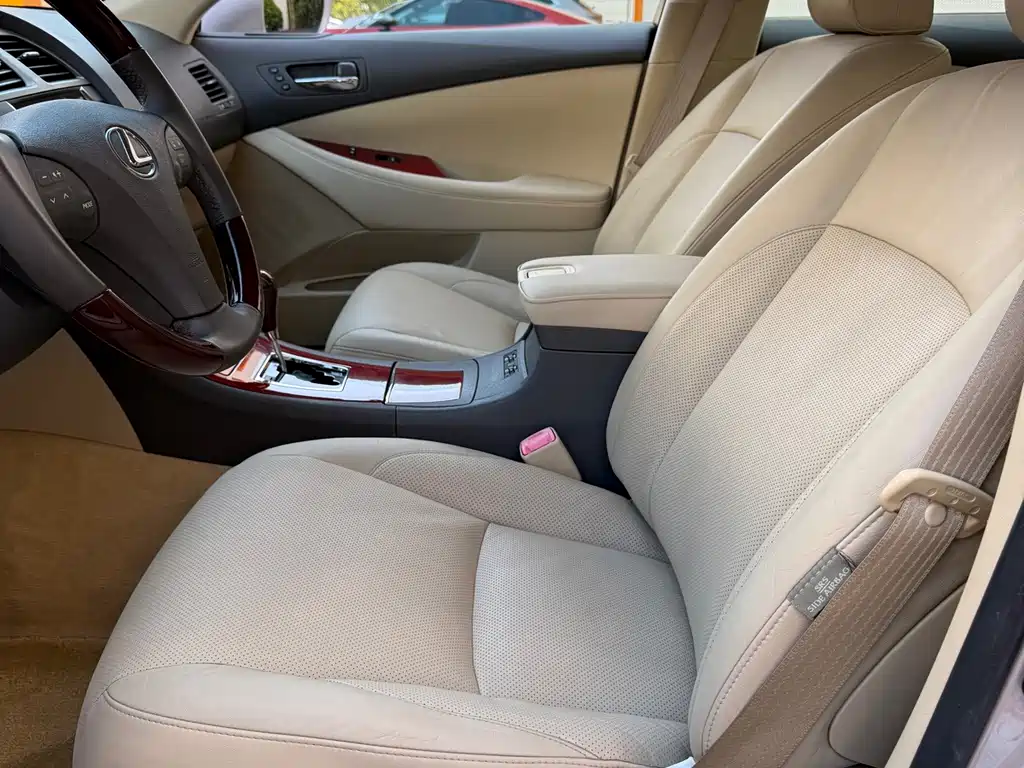 Lexus ES — миниатюра 13