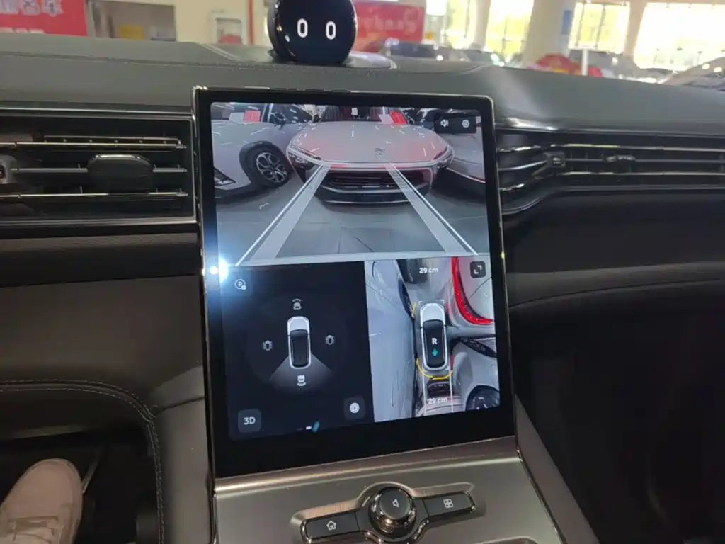 NIO ES6 — миниатюра 13